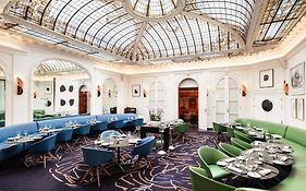 Hotel Vernet Champs Elysees Paris